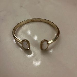 Kendra Scott bracelet